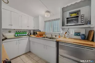 14 Putzel Ave, Guilford, CT 06437 - Photo 10