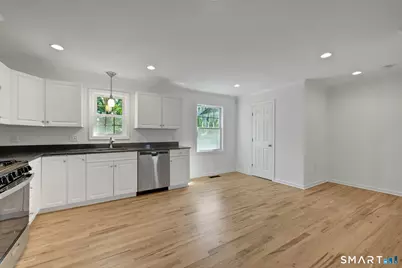 124 Pine Hill Avenue, Stamford, CT 06906 - Photo 6