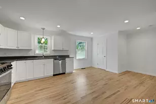 124 Pine Hill Ave, Stamford, CT 06906 - Photo 6
