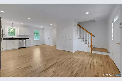 124 Pine Hill Avenue, Stamford, CT 06906 - Photo 10