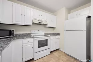 60 Lawn Ave, Stamford, CT 06902 - Photo 12