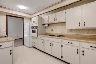 80 Hunter Ct, Torrington, CT 06790 - Photo 16
