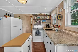 190 Giants Neck Rd, East Lyme, CT 06357 - Photo 4