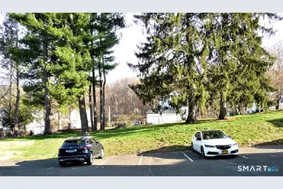 29 Cleveland Street #5, Danbury, CT 06810 - Photo 4