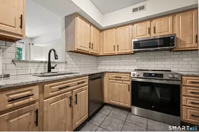 190 Tomlinson Avenue #5F, Plainville, CT 06062 - Photo 4
