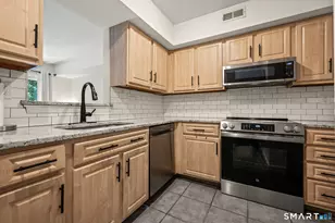 190 Tomlinson Ave, Plainville, CT 06062 - Photo 4