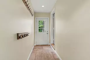 17 N Forest Cir, West Haven, CT 06516 - Photo 22