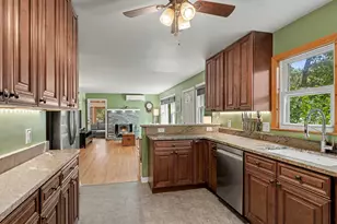 17 N Forest Cir, West Haven, CT 06516 - Photo 4