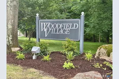126 Roberton Crossing #126, Fairfield, CT 06825 - Photo 2