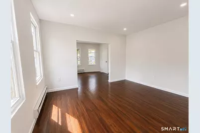 10 Edwards Street, Waterbury, CT 06708 - Photo 4
