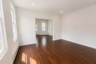 10 Edwards St, Waterbury, CT 06708 - Photo 4
