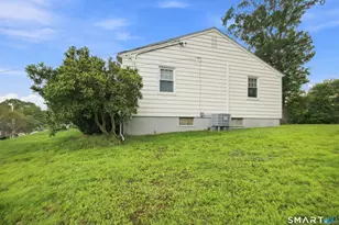 108 Pleasant Ave, East Haven, CT 06512 - Photo 24