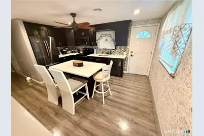 16 Ledger Street, Hartford, CT 06106 - Photo 2