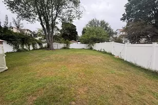 16 Ledger St, Hartford, CT 06106 - Photo 14