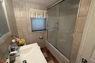 16 Ledger St, Hartford, CT 06106 - Photo 10