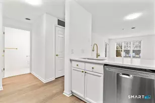 468 Main St, East Lyme, CT 06357 - Photo 8