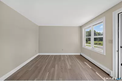 6 White Plains Road, Norwich, CT 06360 - Photo 10
