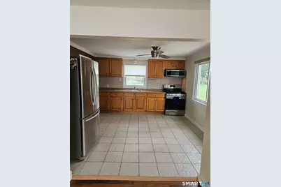 42 McLaughlin Terrace, Derby, CT 06418 - Photo 4