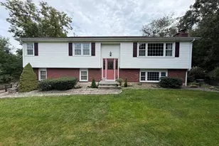 3 Poe Pl, Shelton, CT 06484 - Photo 2