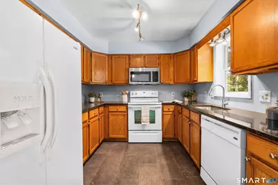 18 Hilltop Drive, Ellington, CT 06029 - Photo 10