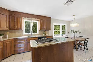 21 Avonwood Dr, South Windsor, CT 06074 - Photo 4