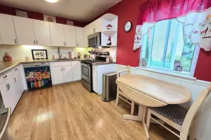 732 Heritage Vlg, Southbury, CT 06488 - Photo 2