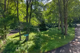 87 Grassy Hill Rd, Old Lyme, CT 06371 - Photo 4