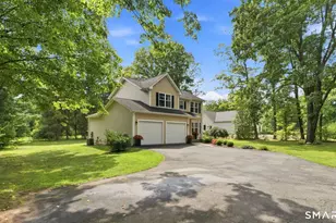 35 Maple Ave, Bristol, CT 06010 - Photo 2