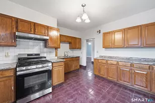 201 Francis St, New Britain, CT 06053 - Photo 16