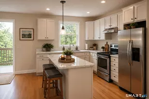 163 Darcangelo Dr, Naugatuck, CT 06770 - Photo 2