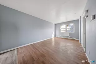 240 Oak St, Bridgeport, CT 06604 - Photo 6