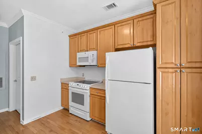1 West Street #315, Simsbury, CT 06070 - Photo 8