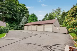 39 Lambert Cmn, Wilton, CT 06897 - Photo 4