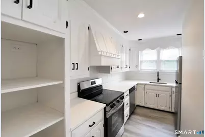 762 Howe Avenue #2nd fl, Shelton, CT 06484 - Photo 8