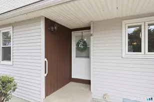 16 David Dr, East Windsor, CT 06088 - Photo 2