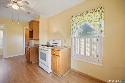 578 Washington Avenue, Waterbury, CT 06708 - Photo 22