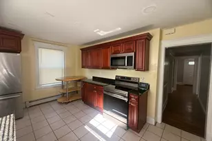 382 Vine St, Hartford, CT 06112 - Photo 4