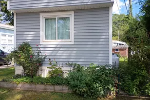 3 Horseshoe Dr, Shelton, CT 06484 - Photo 2