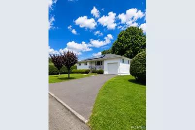 488 Chestnut Hill Avenue, Waterbury, CT 06704 - Photo 2