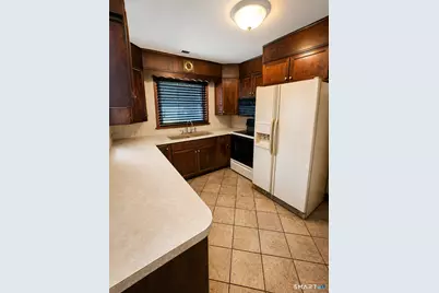 488 Chestnut Hill Avenue, Waterbury, CT 06704 - Photo 6