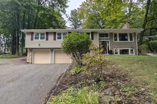 746 Avery St, South Windsor, CT 06074 - Photo 1