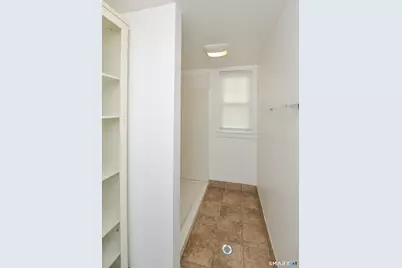 390 Clinton Street, New Britain, CT 06053 - Photo 18