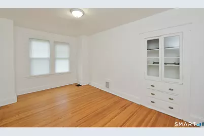 390 Clinton Street, New Britain, CT 06053 - Photo 6