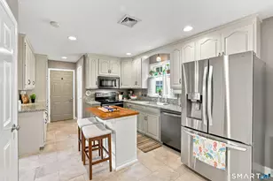 37 Hickory St, Plymouth, CT 06786 - Photo 2
