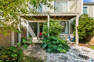 369 Walden Green Rd, Branford, CT 06405 - Photo 16
