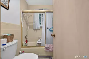 393 Ottawa Ln, Stratford, CT 06614 - Photo 16