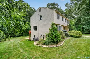 6 Hemlock Ln, Avon, CT 06001 - Photo 4