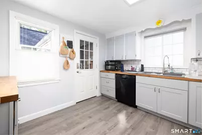 302 Brimfield Road, Wethersfield, CT 06109 - Photo 2