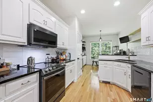 42 Bradford Walk, Farmington, CT 06032 - Photo 8