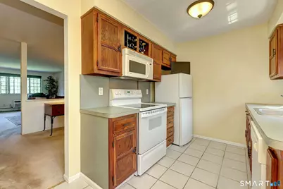 330 Foxwood Lane #330, Milford, CT 06461 - Photo 4